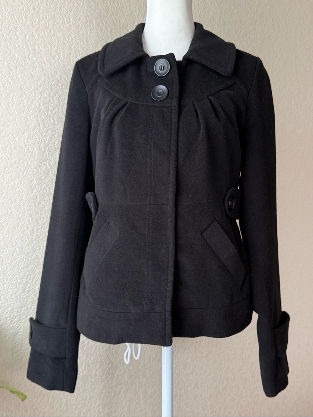 Tulle Black Pleated Snap Front Jacket Size Small